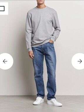 Bread & Boxers Lounge SweatshirtNecessarily simple Grey Melange. Size Medium.